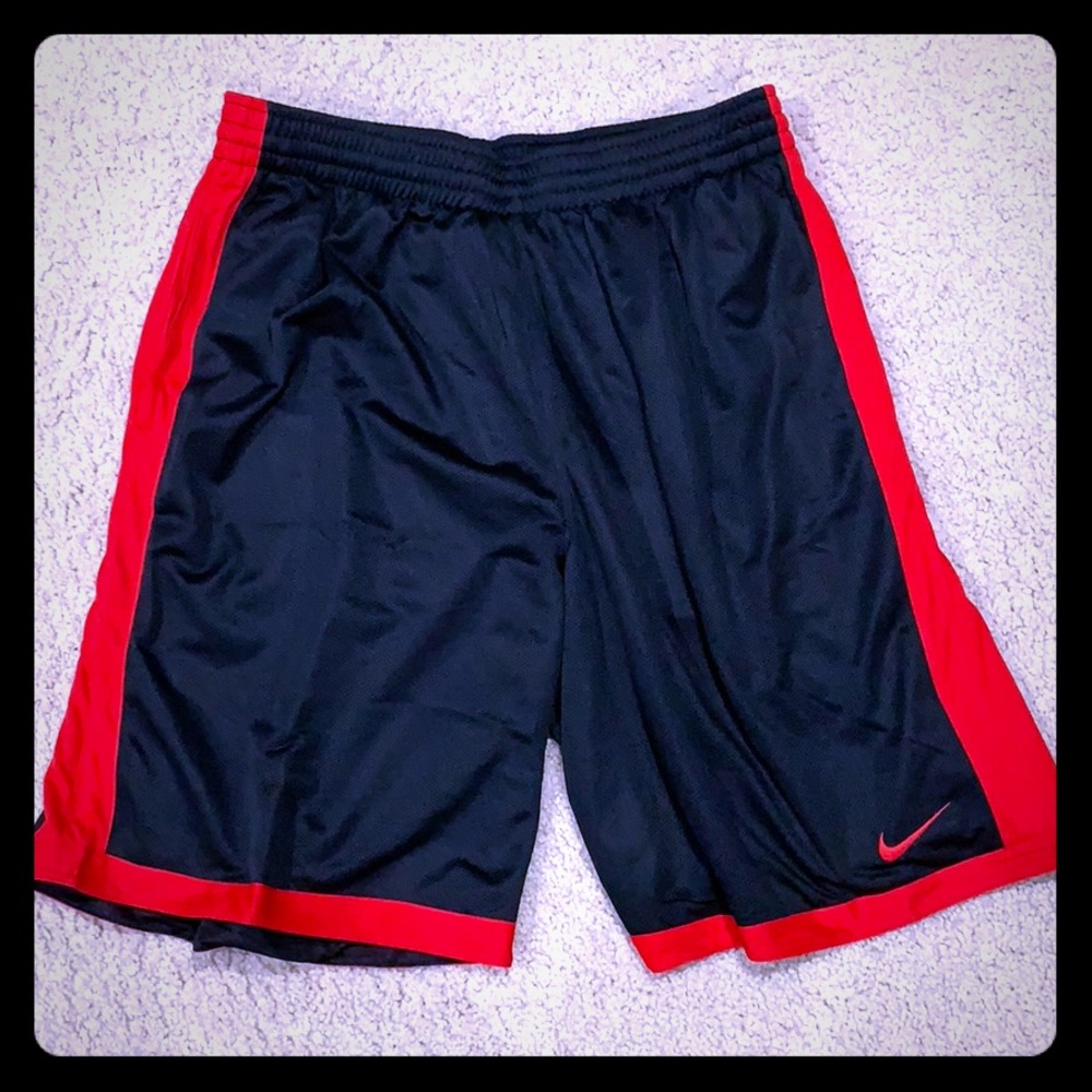 NWT MENS NIKE Black and red basketball shorts